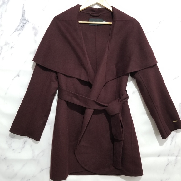 TAHARI Open Jacket with belt and cape hoodie, size Medium - Picture 2 of 8